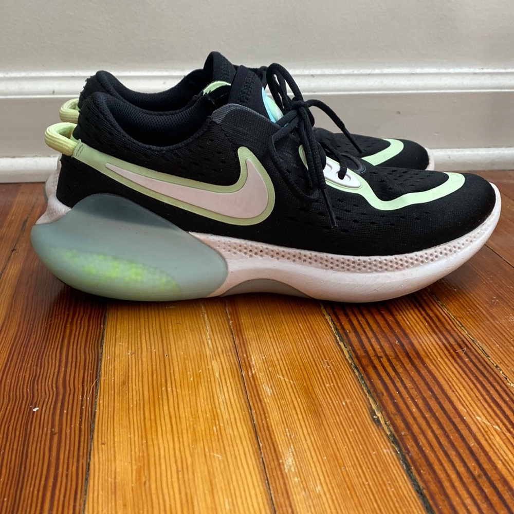 Nike joyride runs